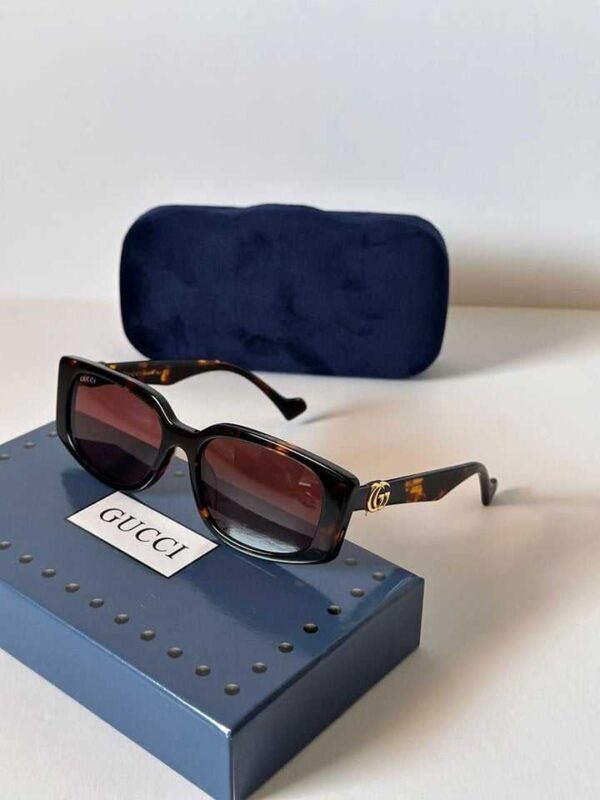 Luxury branded ladie's sunglasses